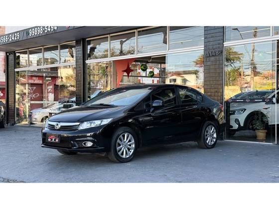 HONDA CIVIC 1.8 LXS 16V FLEX 4P MANUAL HONDA CIVIC 1.8 LXS 16V FLEX 4P MANUAL